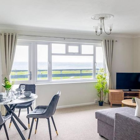 Panoramic Sea View Apartment Sleeps 4-Free Parking Bournemouth Eksteriør billede