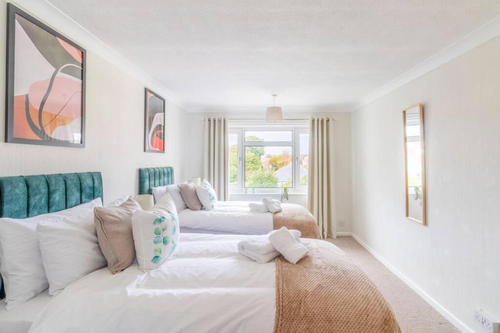 Panoramic Sea View Apartment Sleeps 4-Free Parking Bournemouth Eksteriør billede