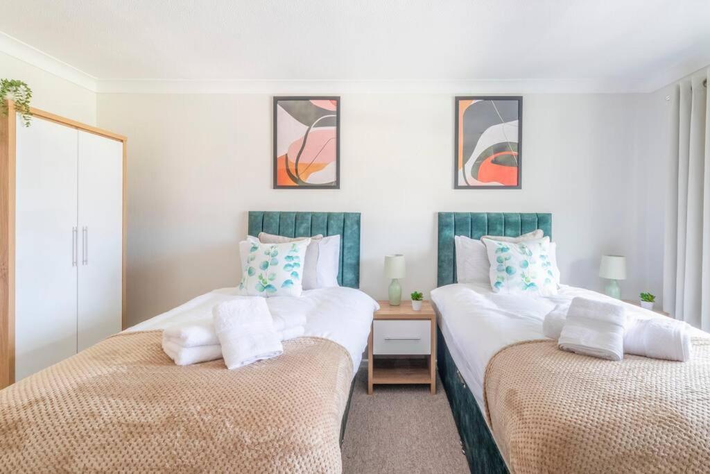 Panoramic Sea View Apartment Sleeps 4-Free Parking Bournemouth Eksteriør billede