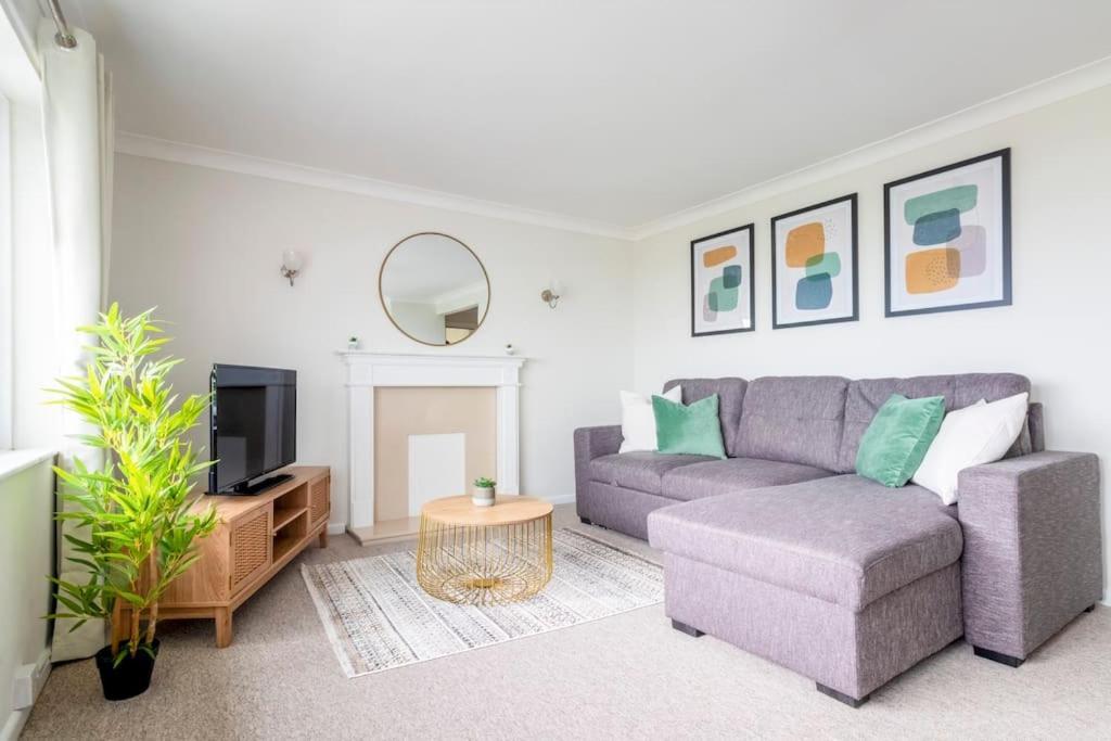 Panoramic Sea View Apartment Sleeps 4-Free Parking Bournemouth Eksteriør billede